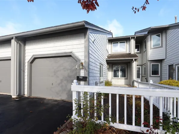 110 Midlake Cir, East Syracuse, NY 13057