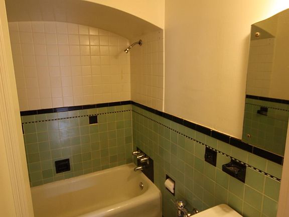 4th image of 75 Buena Vista Ave E