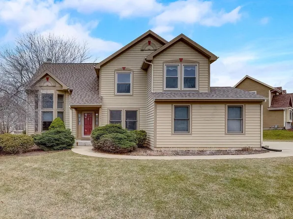 11001 West Daphne STREET, Milwaukee, WI 53224