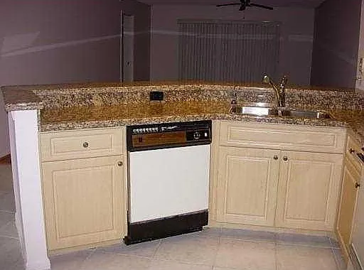 2 bed, 2.0 bath, 1160 sqft, $2,100 — Photo 4