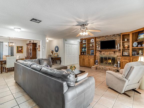 3rd image of 104 Atherton Ln
