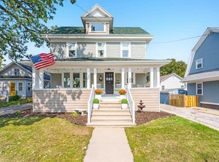 1025 Crooks St, Green Bay, WI 54301