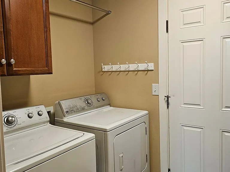 882 Canyon Park Ave — Photo 19