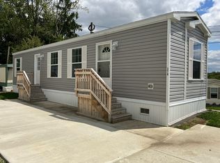 378 Elcona Dr, Washington, PA 15301
