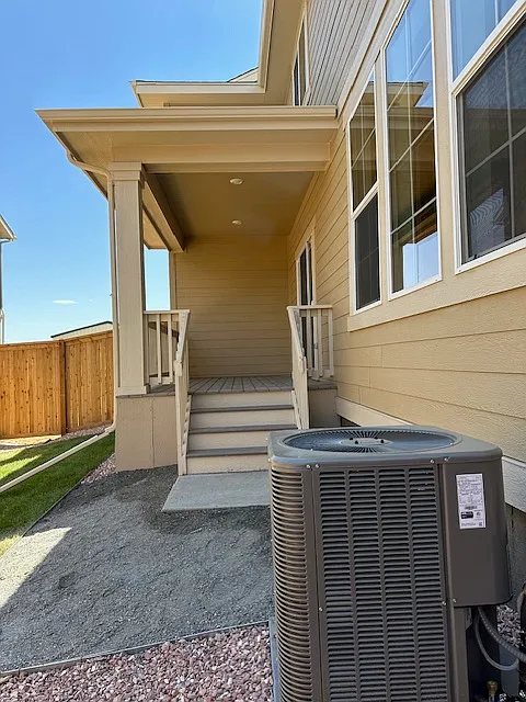 3 bed, 2.5 bath, 1850 sqft, $3,100 — Photo 4