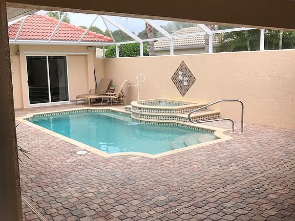 5th image of 180 Valencia Lakes Dr