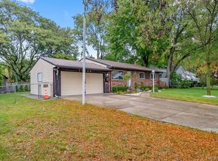 25330 Schoolcraft, Redford, MI 48239