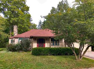 1021 Old Tannery Creek Rd, Petoskey, MI 49770