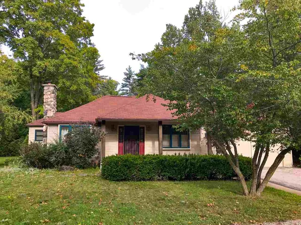 1021 Old Tannery Creek Rd, Petoskey, MI 49770