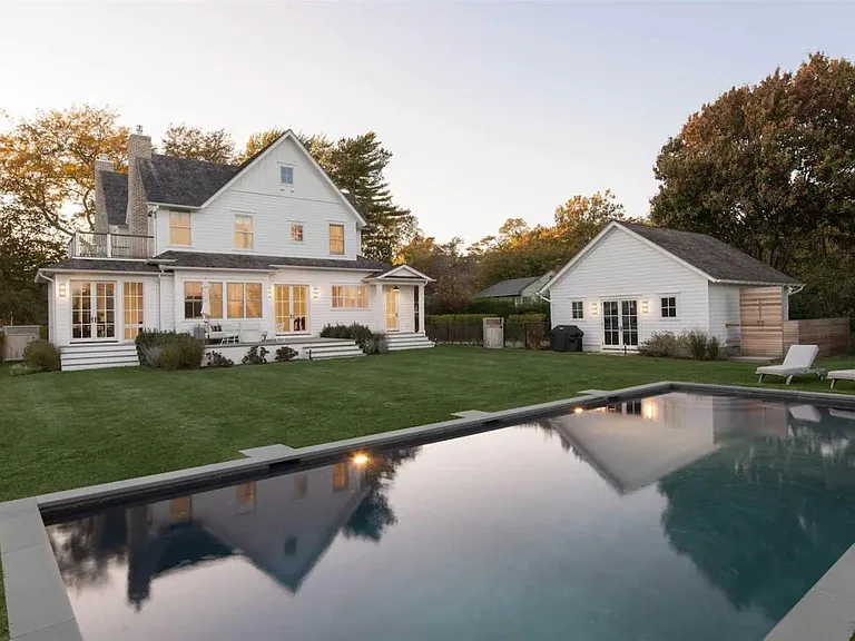 400 Youngs Rd — Photo 2
