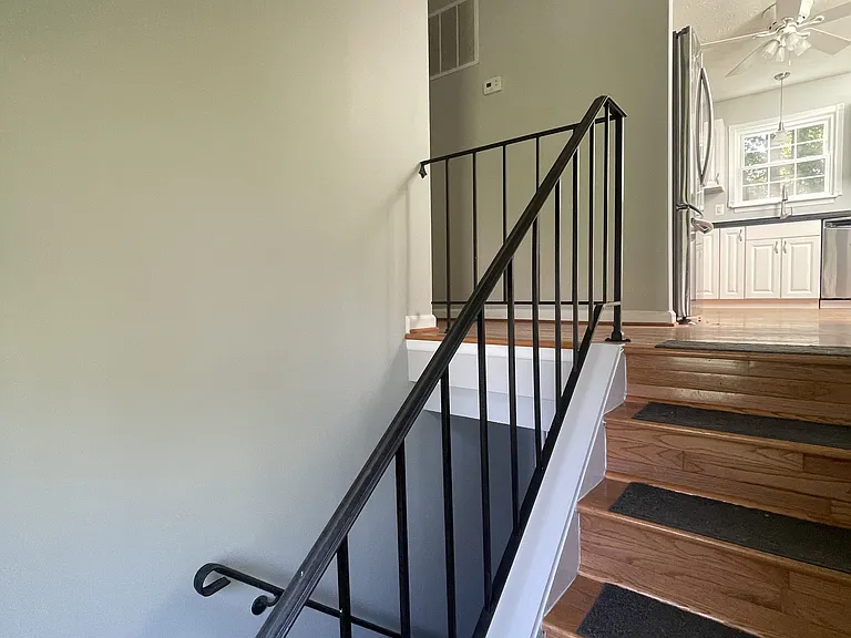 1239 Fairfax Ave — Photo 3