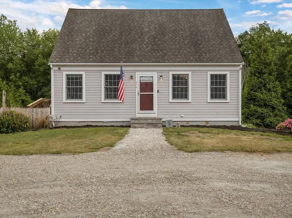 616 Plymouth St, Halifax, MA 02338