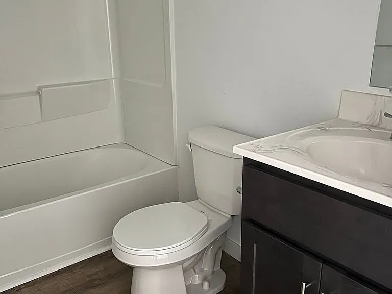 307 Main St — Photo 5