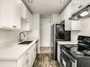 4000 California Ave SW APT 3R, Seattle, WA 98116