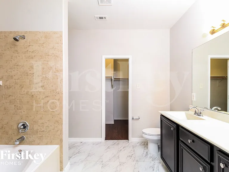 1309 Alder Tree Ln — Photo 9