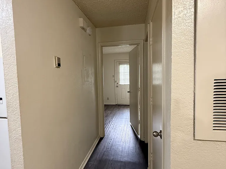 721 Avenue A #9 — Photo 12