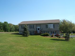 14 Dorothy Dr, Shawangunk, NY 12566