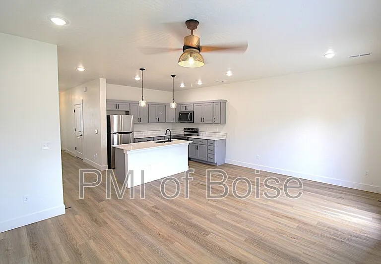 123 Trifecta Ln — Photo 3