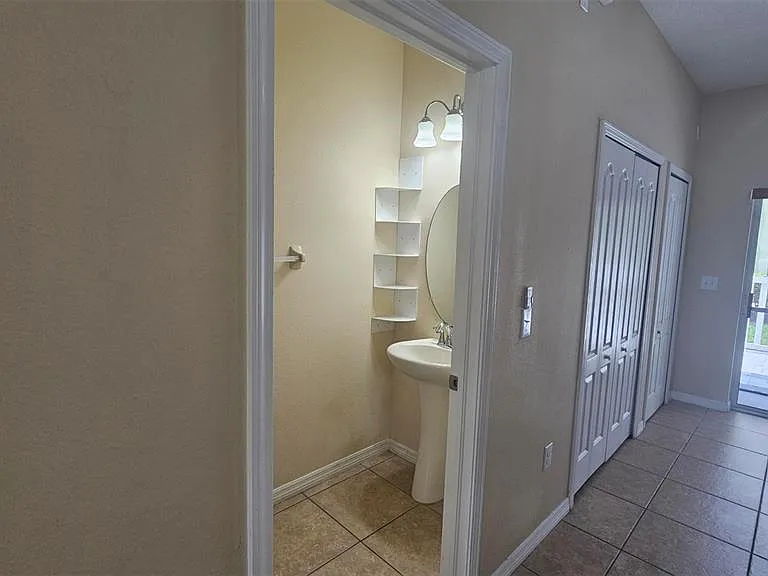 8548 Gablebend Way — Photo 22