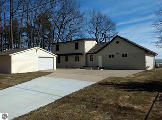 214 N Huron Rd, Au Gres, MI 48703