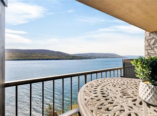 165 Cliffside Dr, Canandaigua, NY 14424