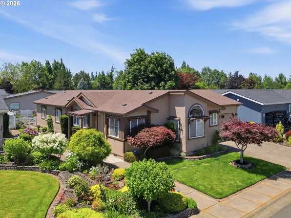 3220 Crescent Ave Space 33, Eugene, OR 97408