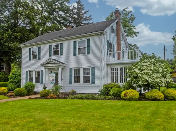 56 Jefferson St, Holyoke, MA 01040