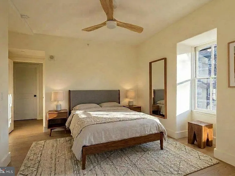 300 Kings Hwy E #C — Photo 3