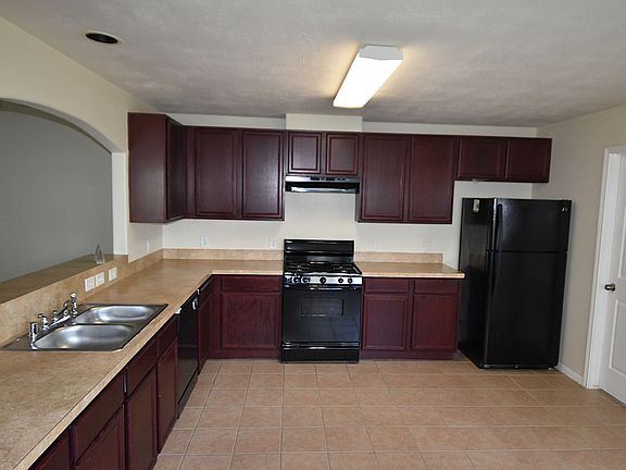 5th image of 1018 Doubletree Glen Dr