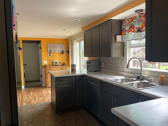 5th image of 6010 Monarch Dr
