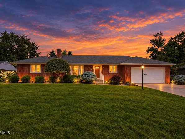 728 W Circle Dr, Findlay, OH 45840