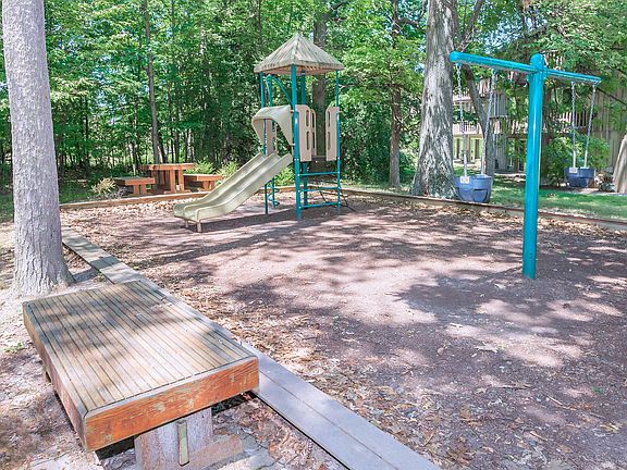 PLAYGROUND AT LANSING WEST