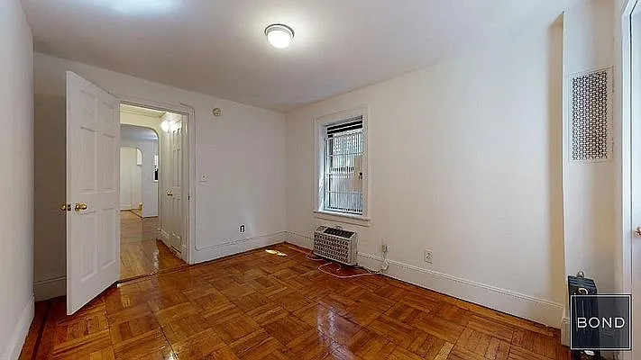 Rented by Bond New York | media 11