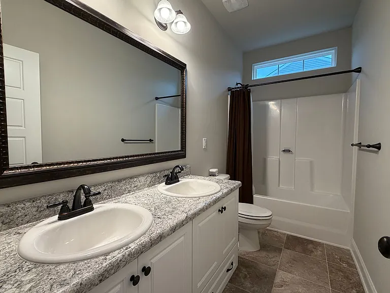 1008 Swan Ct — Photo 16