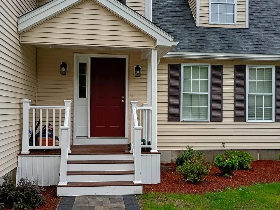 17 Hollyhock Ave