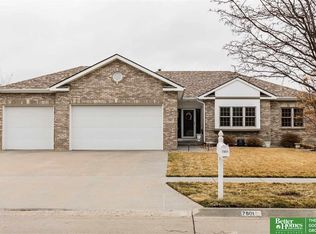 7801 Tropp Ridge Dr, Lincoln, NE 68512
