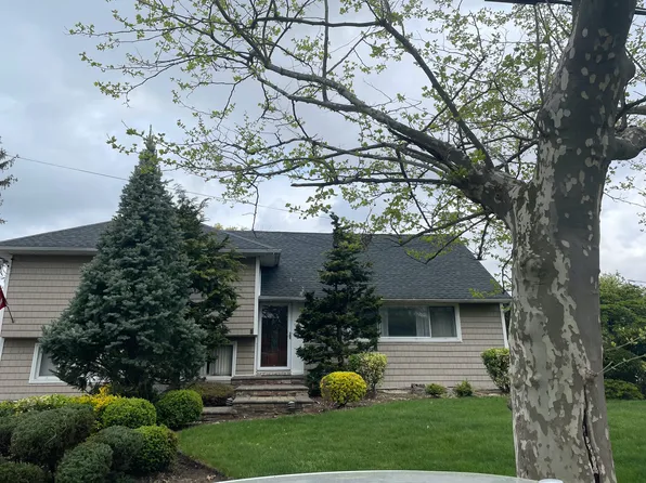 78 Concord Ave, Oceanside, NY 11572
