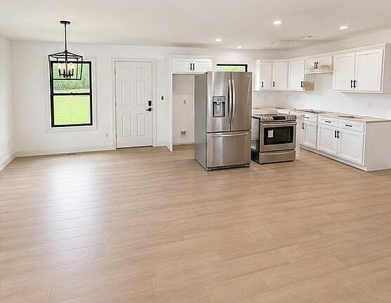2nd image of 395 Madison Cir