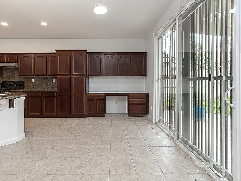 707 Ashlynn Way — Photo 12