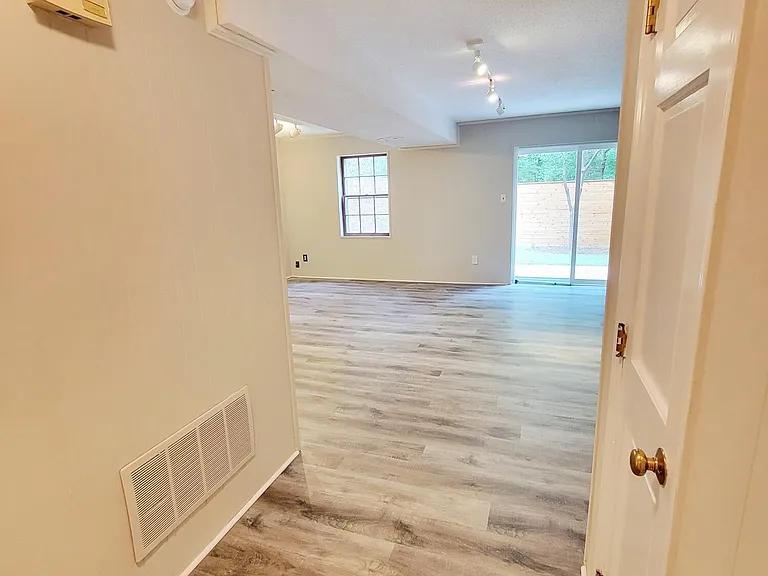 2856 Wycliff Rd — Photo 49