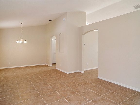 5th image of 3620 SW Ballweg St