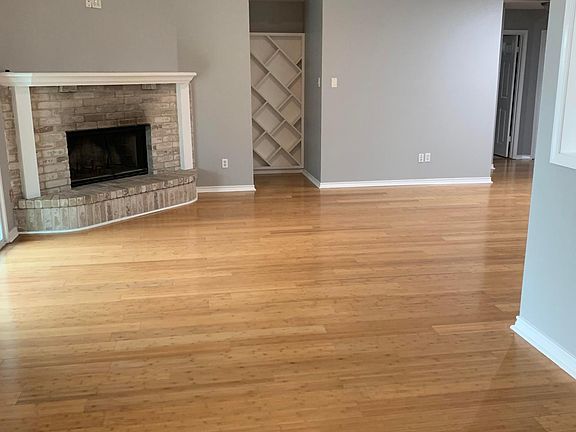 3rd image of 13933 Windjammer Dr
