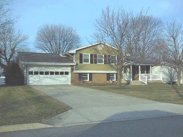 1st image of 1415 Lakewood Dr