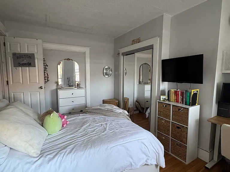 66 Russell St #1 — Photo 23