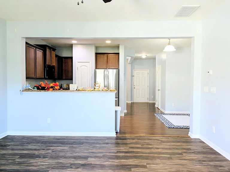 4438 Hillsgrove Rd — Photo 9