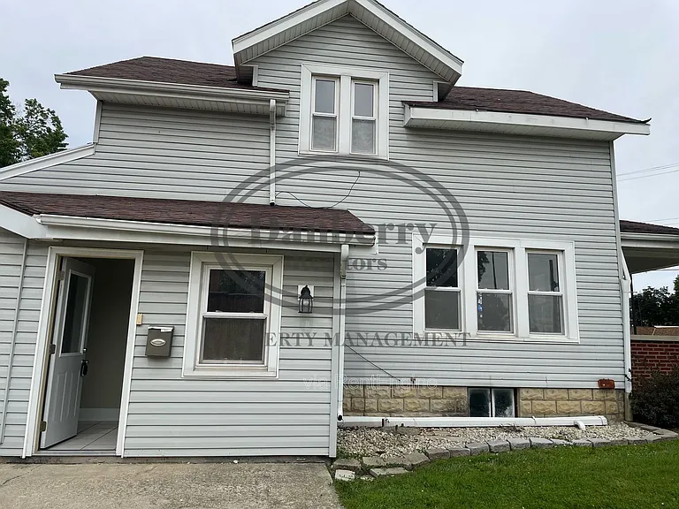 931 Tiffin Ave — Photo 2