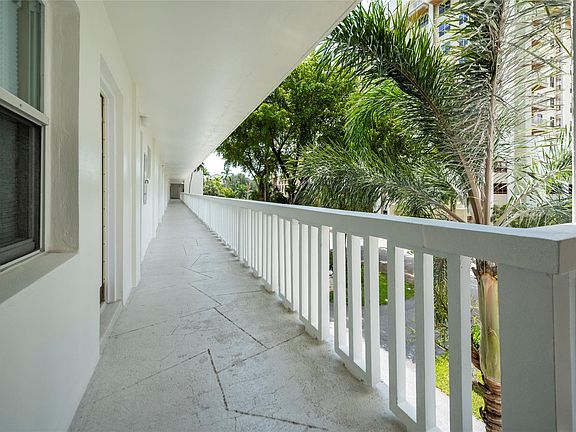 3rd image of 2555 NE 11th Street #302