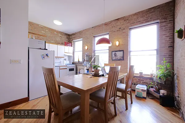 Rented by ZealEstate Group Inc | media 26