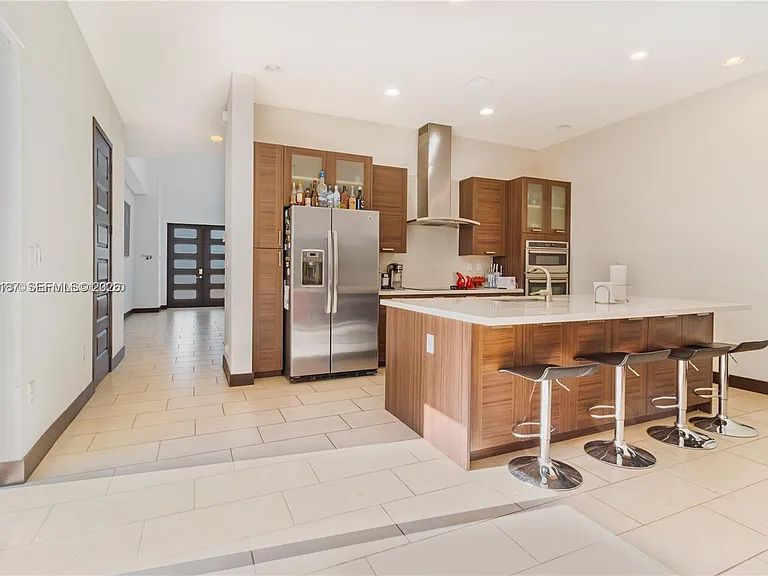 13659 SW 159th Ave — Photo 3