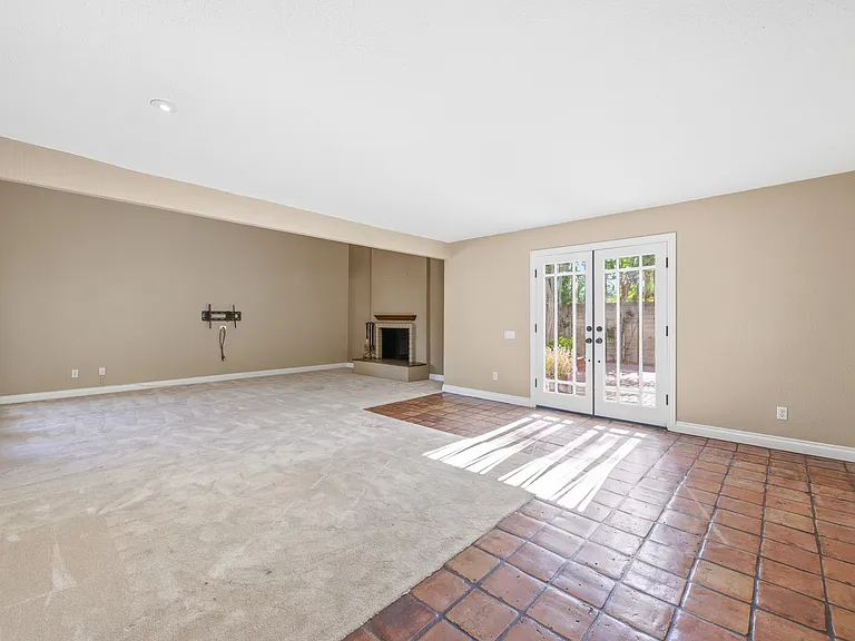4500 Yorkfield Ct — Photo 7